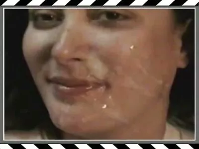 Twee sletten zijn gratis porn film geobsedeerd door hardcore anaal neuken